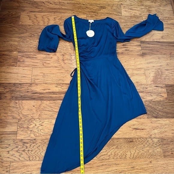 Camila Coelho Midi Dress M Luna Blue Satin Cutout Long Sleeve Navy Ruch Revolve - Picture 8 of 12